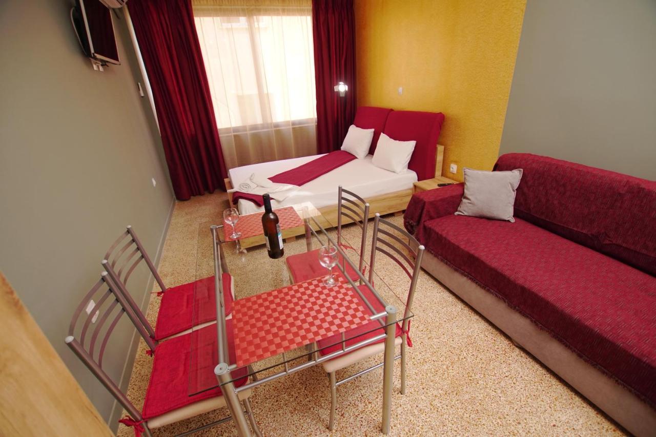 Day In Athens Aparthotel ภายนอก รูปภาพ